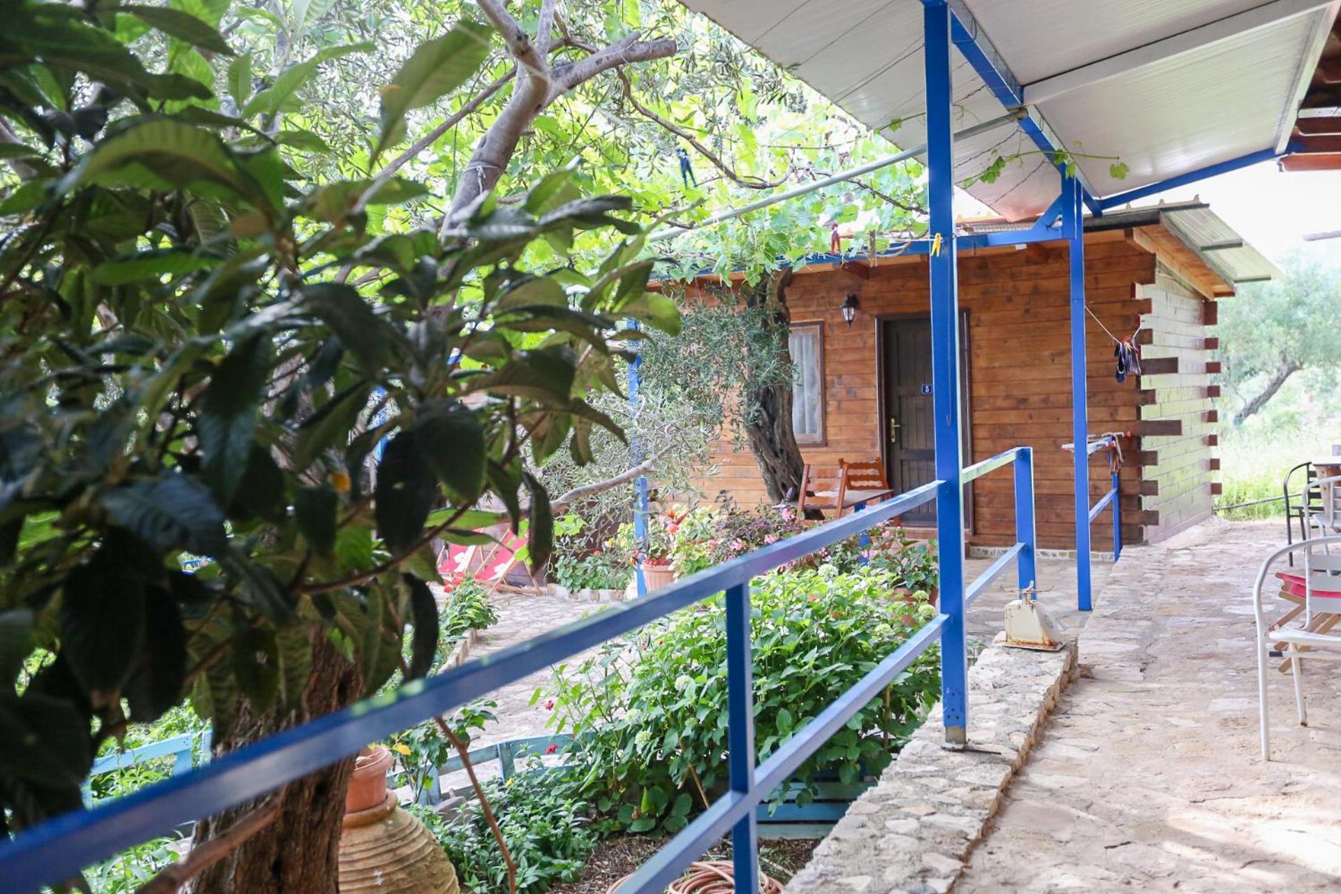 Holiwood Motel Himare Exterior foto