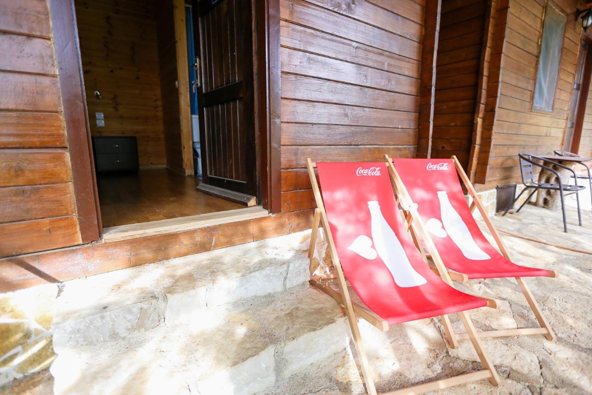 Holiwood Motel Himare Exterior foto